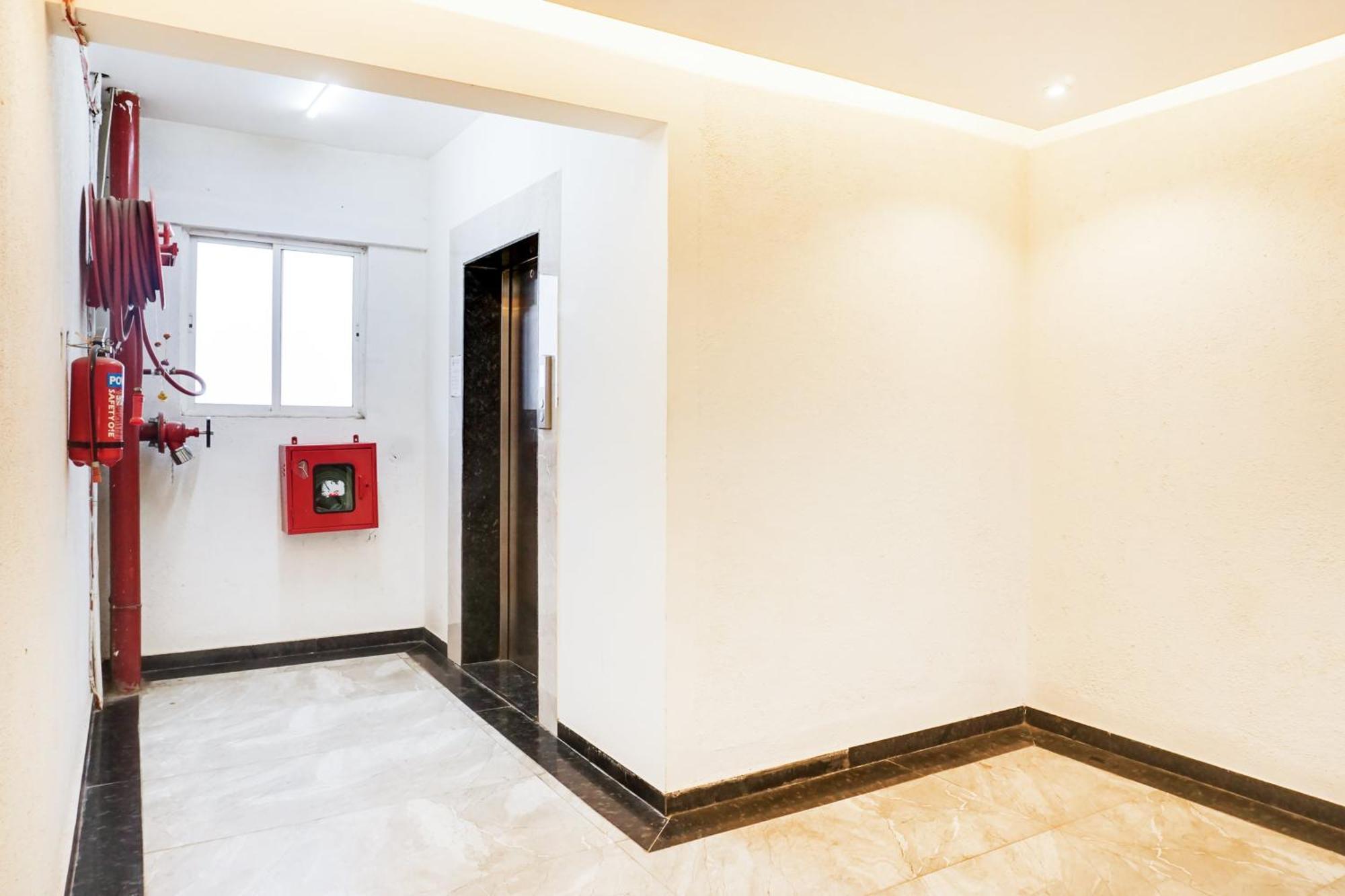 Super Townhouse Lohegaon Near Pune Airport Formerly Landmark Regency Lohogaon Εξωτερικό φωτογραφία